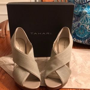 NWT Tahari heels. Added stretch in bands!